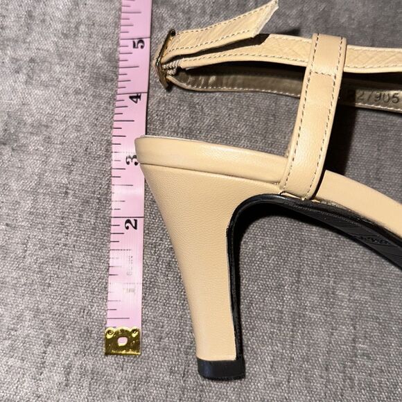 Rose Petals by Walking Cradles Flower Heels! - Picture 11 of 12